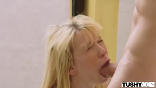 Неугомонную Kenzie Reeves жестко прут в зад без остановки