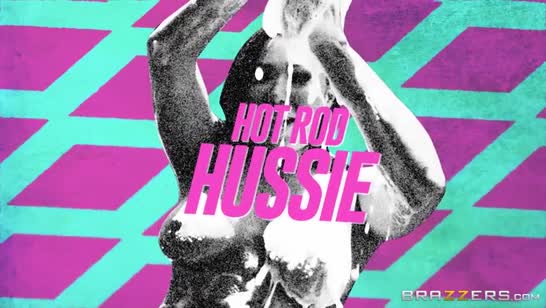 Сексуально вымыла машину и дала в попку 1