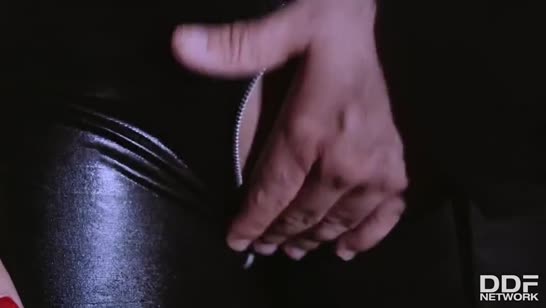 Venus Afrodita открыла для себя новые горизонты в сексе