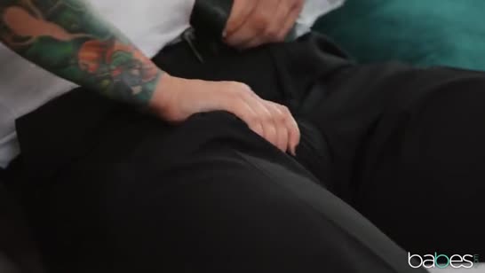 Жена одела сексуальное белье и завела мужа