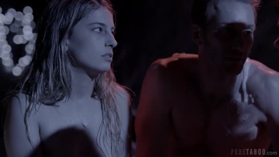 Отвязные шлюшки устроили совместную оргию 6