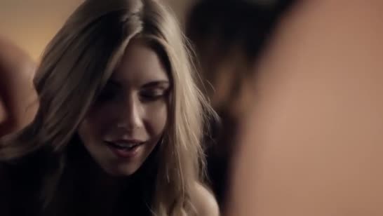 Молоденькая красотка наслаждается нежным сексом с парнем 8