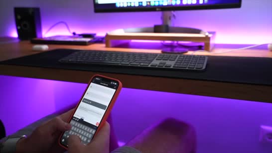 Девочка крутит своей попкой и хочет чувственного соития 1