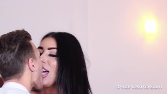 Сисястая Ava Koxxx в эротичном белье устроила классную порнуху