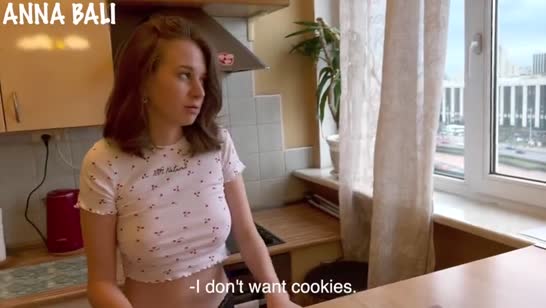 Застукал сводную сестру за пошлой фотосессией и решил чпокнуть