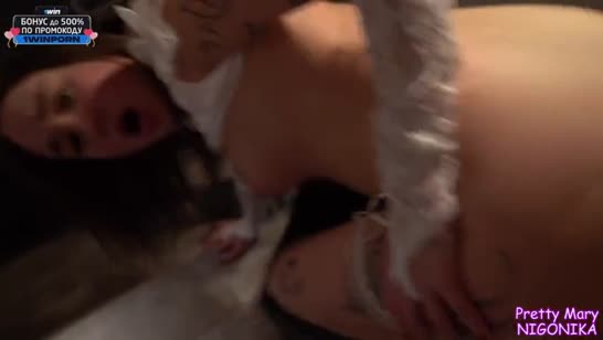 В молодую дырочку со всех ракурсов пристраивают пенис 6