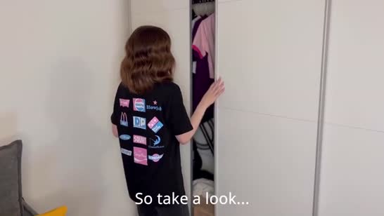 Брюнеточка немного выпила и ее тормоза отключились