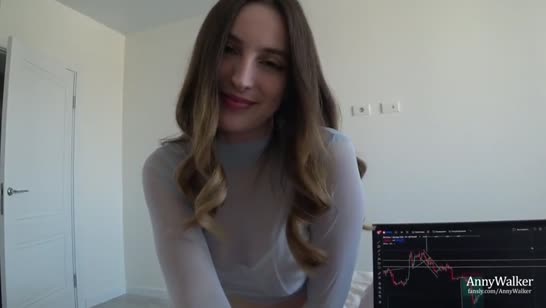 Паренек безжалостно шпилит любовницу перед камерой 1