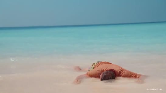 Лакшери Герл в бикини красиво шпилится на свежем воздухе 1
