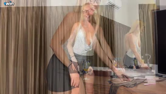 Горячая жена наслаждается сочным поревом и получает камшот