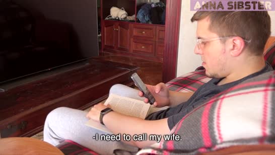 Пока муж куколд сидит дома его жену жестко прет любовник 1